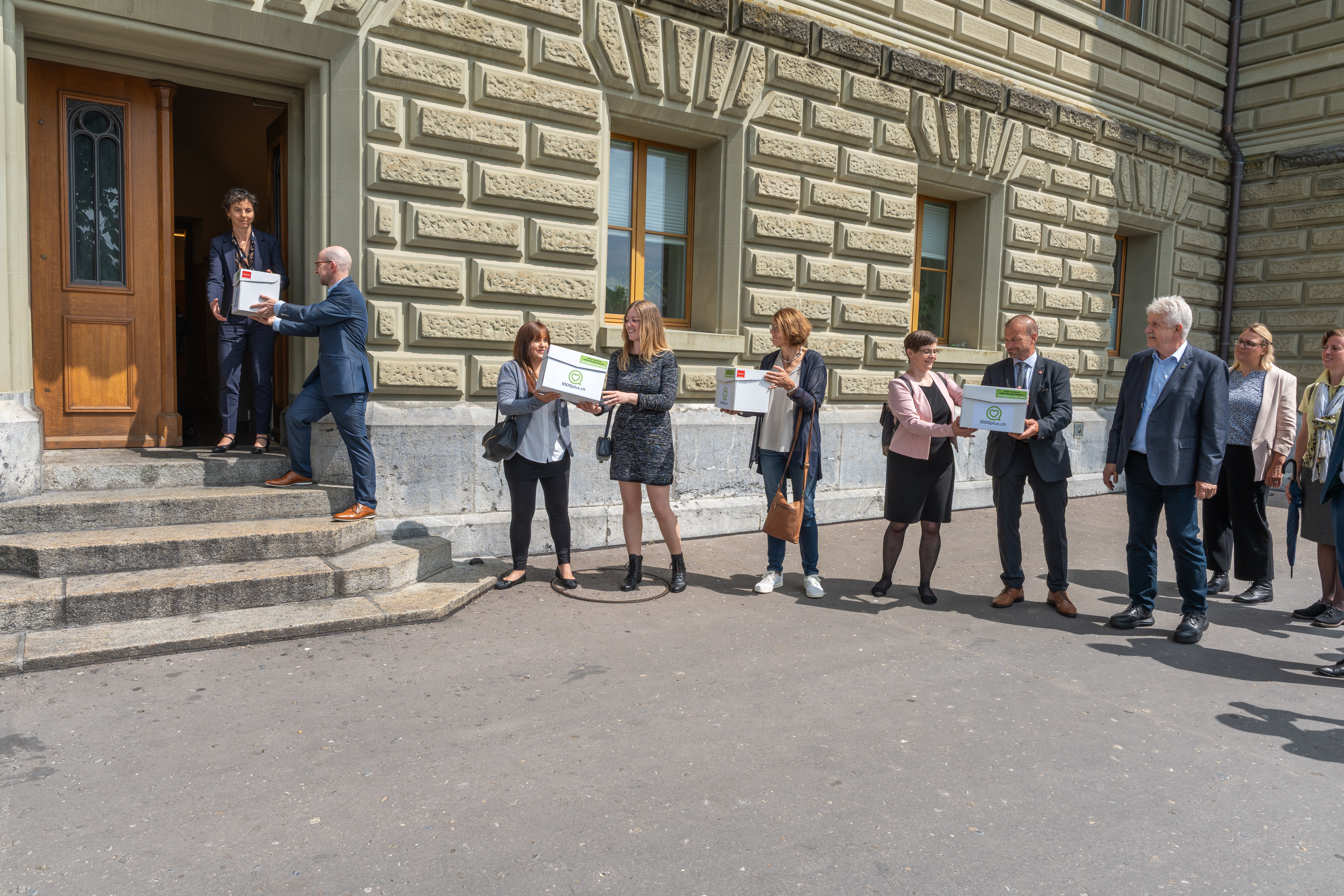 Einreichung der Petition in Bern