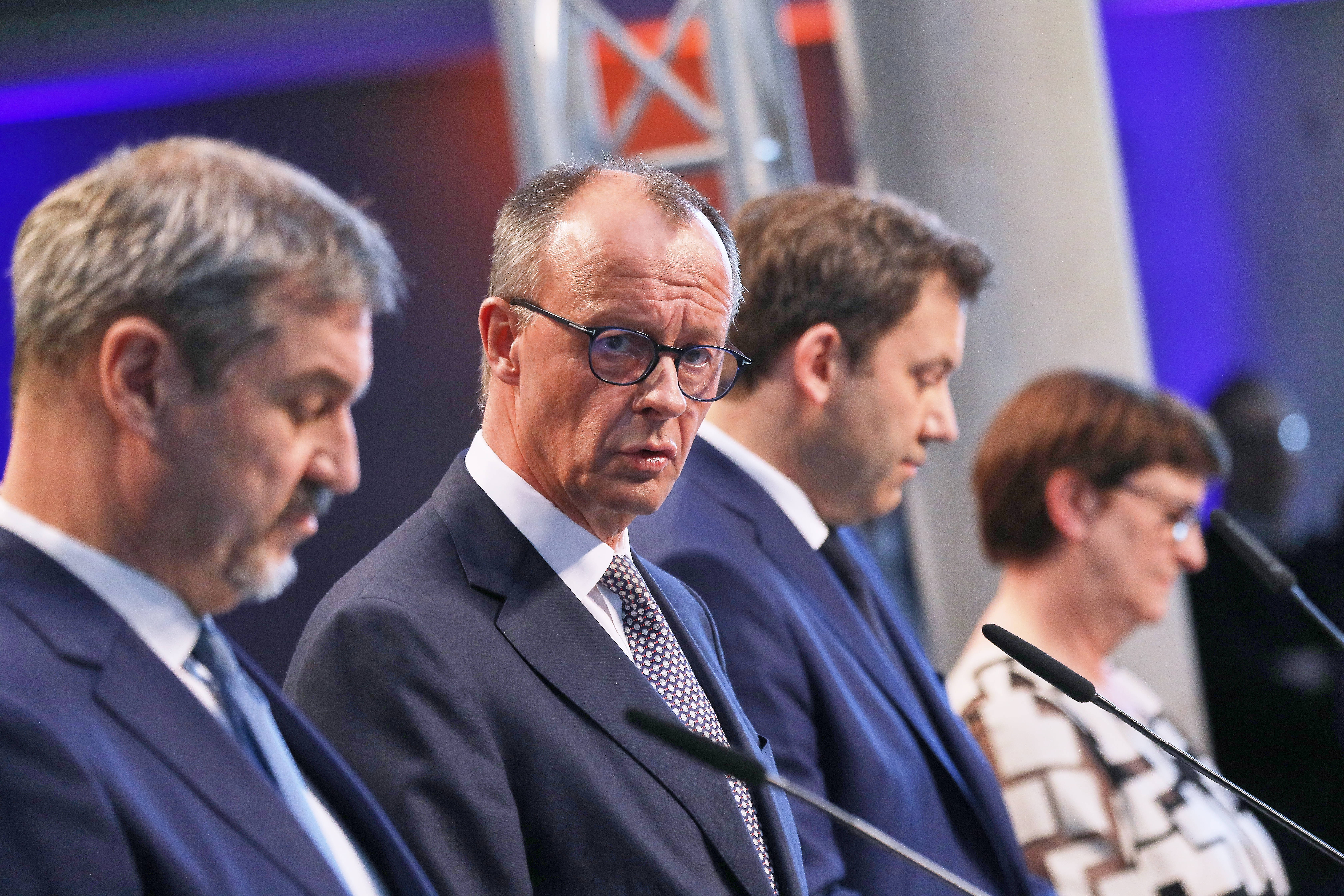 Einigung auf Koalition von CDU, CSU und SPD: Markus Söder, Friedrich Merz, Lars Klingbeil, Saskia Esken