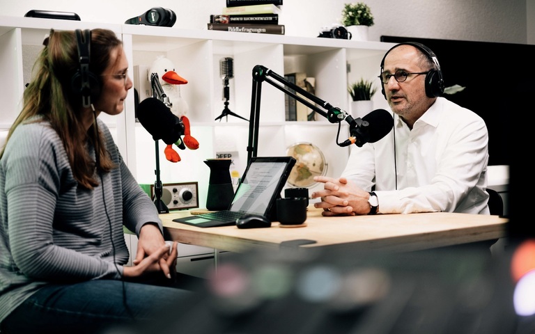 On Air - Kristijan Aufiero und Johanna Walter im Studio