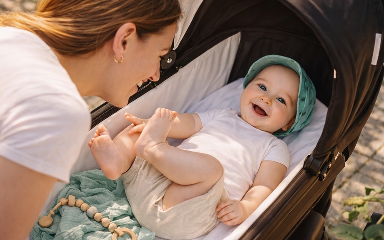 Kinderwagen_gespiegelt Muttertag