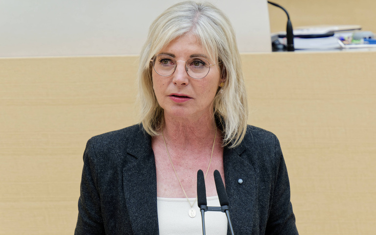 Ulrike Scharf: „Familie ist der Keim unserer Gesellschaft“ | 1000plus